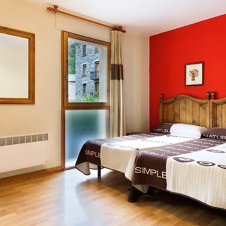 Hotel La *